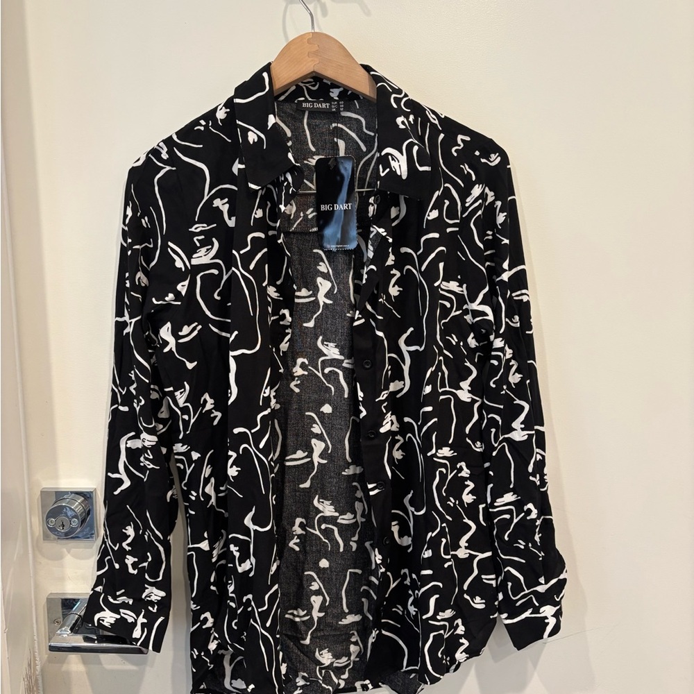 New big dart Black and White Abstract Button-Up Shirt